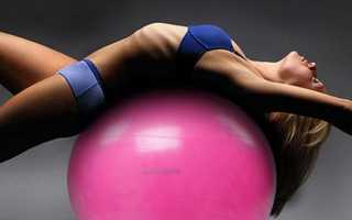 Комплекс упражнений с гимнастическим мячом для позвоночника